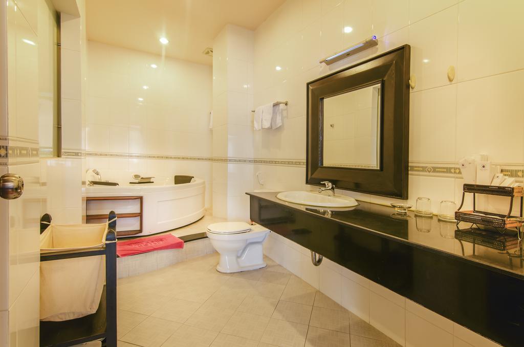 Vien Dong Hotel 2 TP. Hồ Chí Minh Ngoại thất bức ảnh